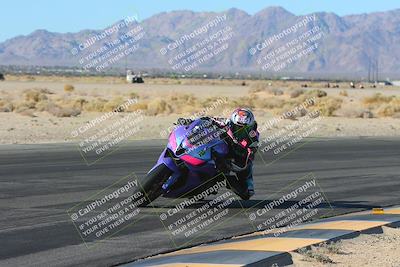 media/Jan-10-2025-CVMA Friday Practice (Fri) [[489e0da257]]/Group 4 and Trackday/Session 2 (Turn 4 Inside)/